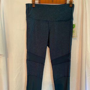 NWT- GAIAM Yoga OM Fit Tights- Size Medium